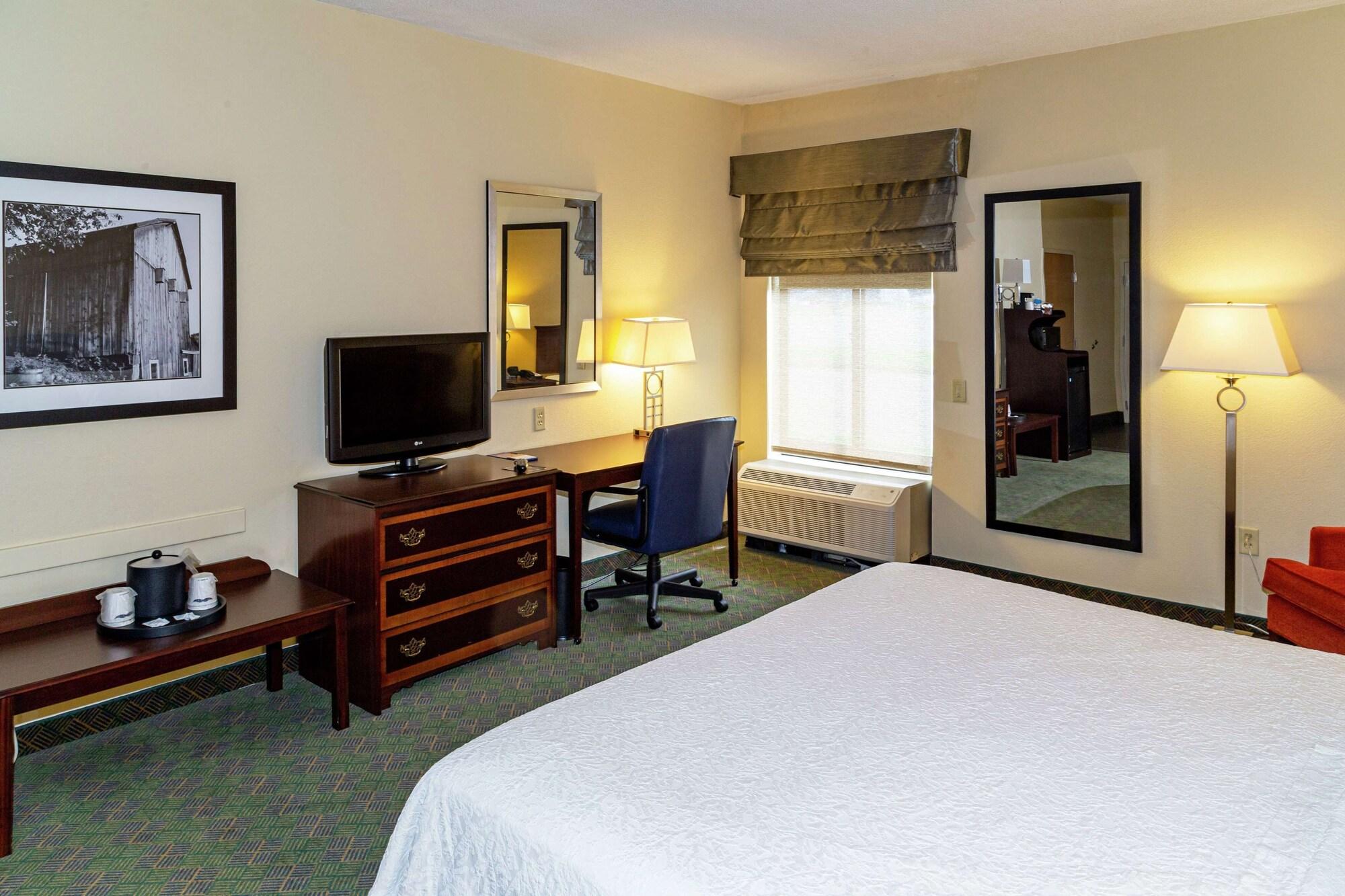 Hampton Inn New Philadelphia Eksteriør bilde